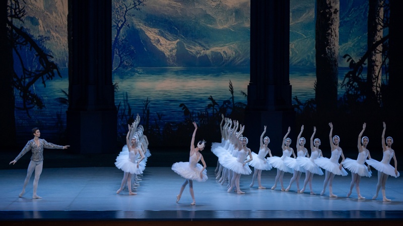 Astana Opera rings in the New Year with Swan Lake debuts Astana Opera rings in the New Year with Swan Lake debuts