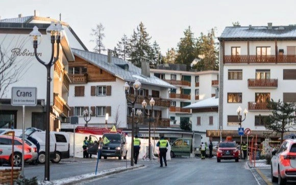 Пожар на швейцарском горнолыжном курорте Кран-Монтана