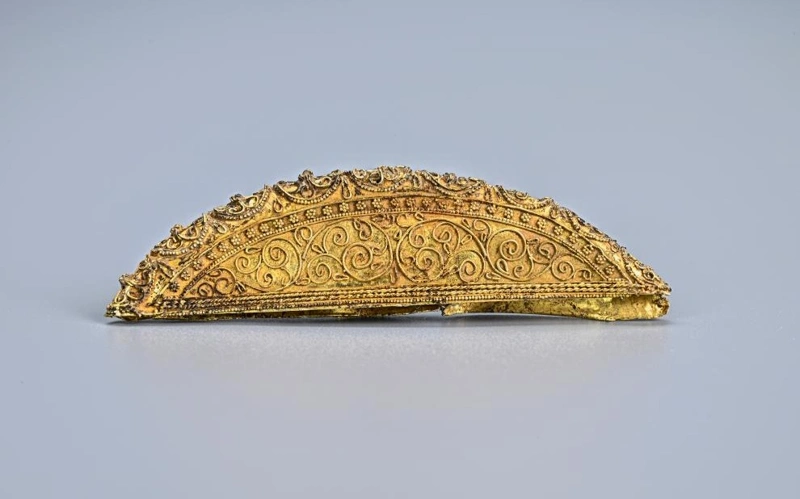 Қытайлық археологтар көне қабірден ортаазиялық стильдегі алтын-күміс бұйымдарды тапты