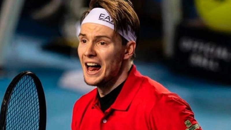 Александр Бублик вышел в топ-10 ATP