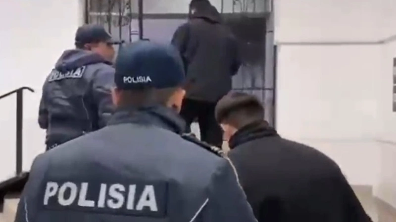 Охранников рынка в Шымкенте наказали за инцидент с иностранным студентом