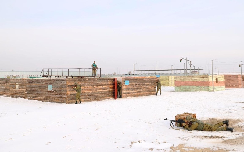 Министр обороны проверил воинские части в Кызылординской области