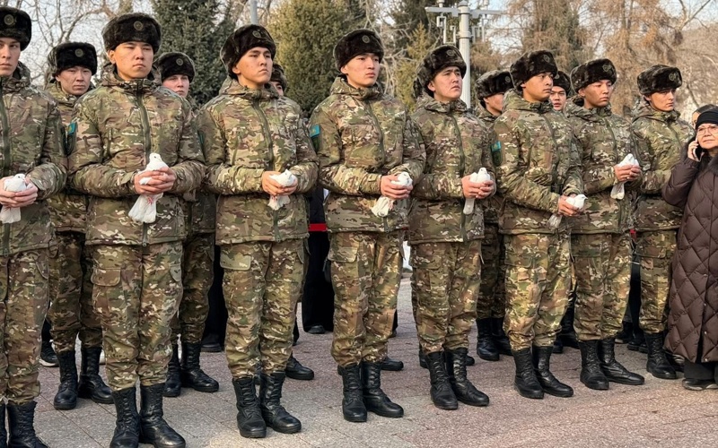 阿拉木图举行纪念库纳耶夫诞辰114周年献花仪式