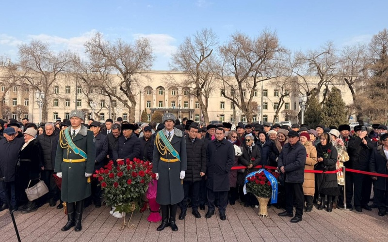 Память Динмухамеда Кунаева почтили в&nbsp;Алматы