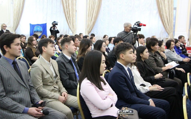 Депутаттар Павлодар облысының қоғамдық ұйымдарымен еріктілер қозғалысын дамыту жолдарын талқылады