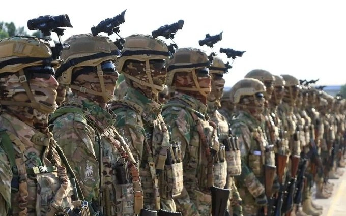 Ózbekstan bıligi eldiń Qorǵanys doktrınasyna ózgeris engizýge nıetti