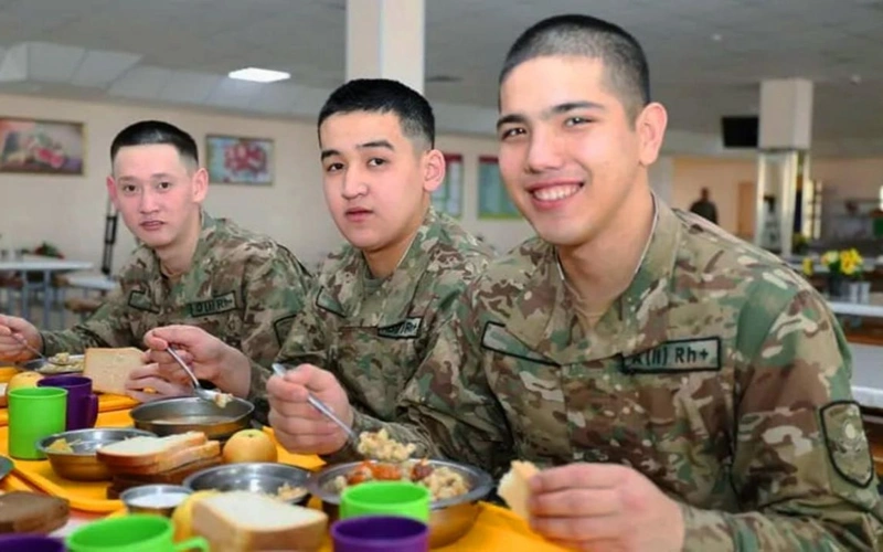 Стоимость пайка для военных увеличили в Казахстане 