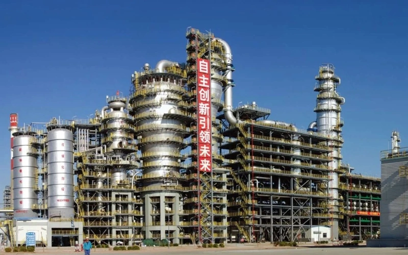 Китай одобрил десятки проектов по производству пластмасс из угля