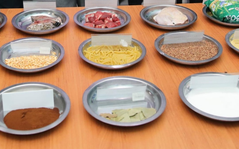 Áskerı qyzmetshilerdiń azyq-túlik úlesiniń quny artty