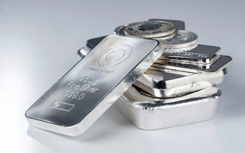 Выпуск серебра снижается в Казахстане