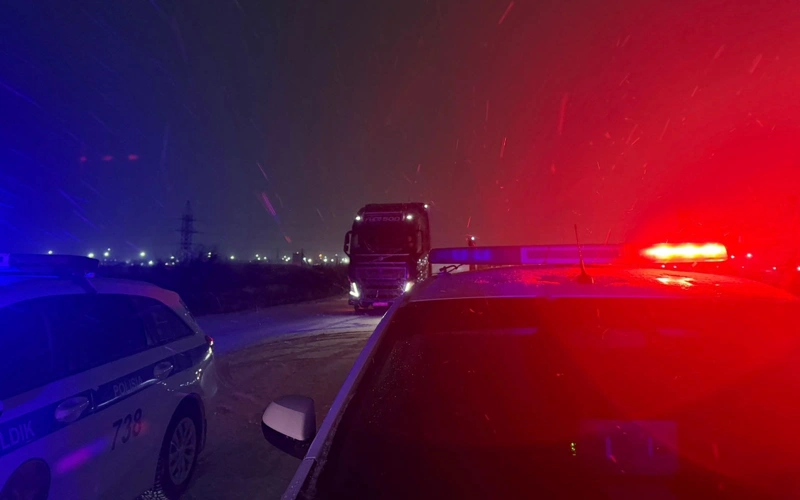 Из-за непогоды на ряде трасс Казахстана ввели ограничения