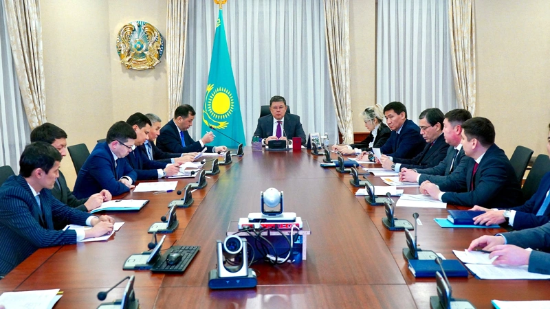 Канат Бозумбаев поручил подготовить предложения по переформатированию деятельности СПК