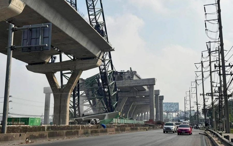 2 killed, 2 injured in crane collapse in Thailand