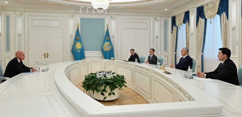 Президент Казахстана принял президента Международной федерации лыжного спорта и сноуборда