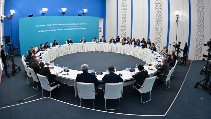 Институт парламентаризма представил свод предложений по реформе Парламента