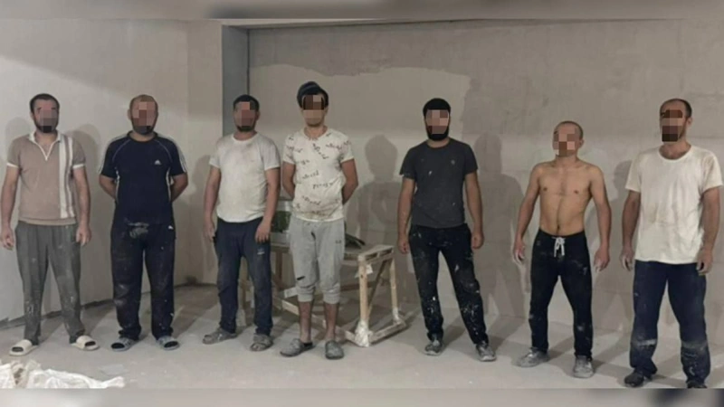 Almaty kóshi-qon qyzmetiniń qyzmetkerleri zańsyz eńbek etken, sondaı-aq qala aýmaǵynda tıisti qujattarsyz júrgen sheteldik azamattardy anyqtady.