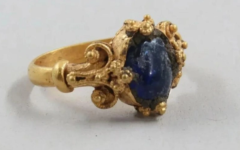 Норвегияда 800 жылдық алтын сақина табылды