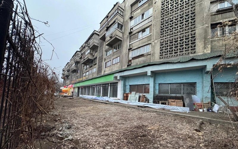 Almatyda taǵy bir zańsyz qurylys nysany buzyldy