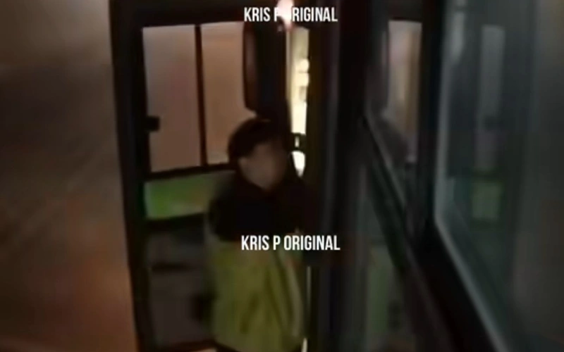 Разбил стекло и напал на водителя автобуса: хулигана задержали в Алматинской области