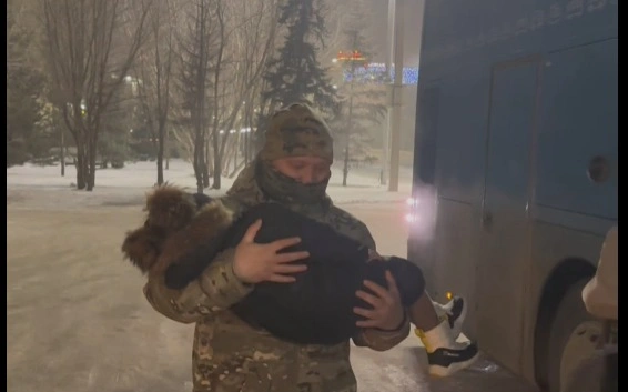 Kazakh emergency services rescue 81 foreign nationals from bus in Kokshetau