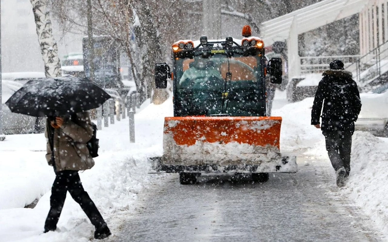 Более 15 см снега выпало в Алматы