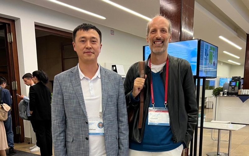 Dýrvýdhan Suraǵan Dýrvýdhan Suraǵan