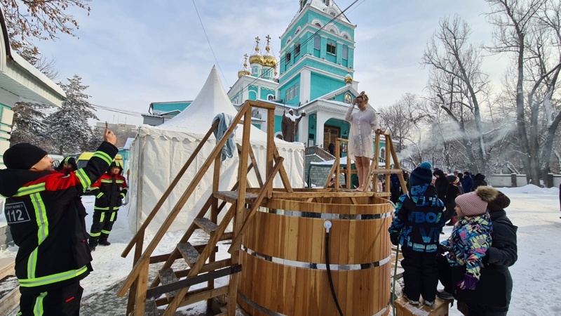 Как проходят крещенские купания в&nbsp;Алматы