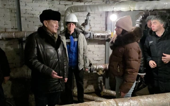 Морозы добавили проблем: в Риддере временно возник дефицит бензина