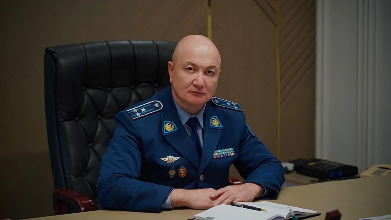 Nachalnık polıtsıı Shymkenta ı ego pervyı zamestıtel ývoleny ız organov vnýtrennıh del