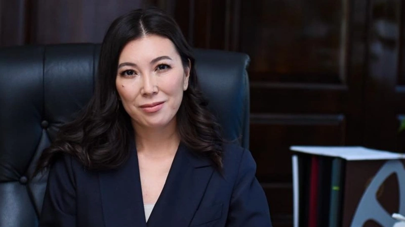 Rektor Aktıýbınskogo regıonalnogo ýnıversıteta ımenı Jýbanova Laýra Karabasova