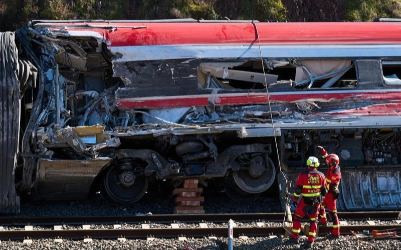 Rescuers work at the high-speed train collision site near Adamuz, in Cordoba, Spain, Jan. 20, 2026. Two high-speed trains collided in Cordoba Province in southern Spain on January 18, causing heavy casualties. (