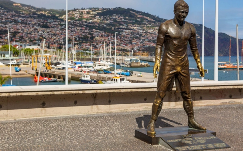 statýıa Krıshtıaný Ronaldý v Portýgalıı