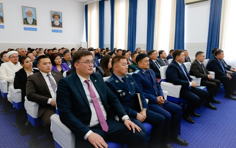 Бейбіт Исабаев Кербұлақ ауданының жаңадан сайланған әкімін жергілікті активке таныстырды