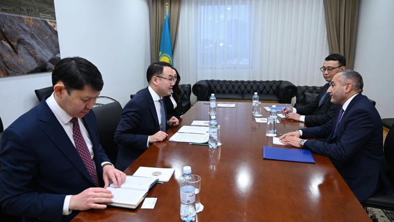 Kazakhstan, UNHCR strengthen cooperation on migration and refugee issues