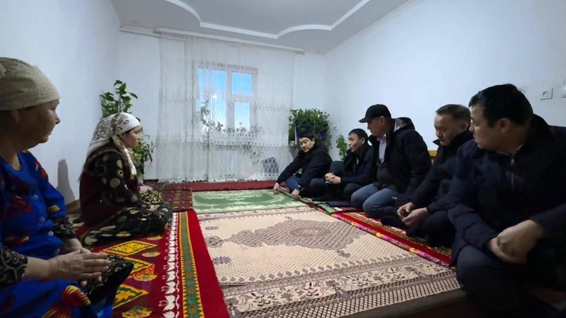 Aqtaý–Beıneý avtojolynda oryn alǵan jol-kólik oqıǵasy saldarynan qaza tapqan azamattardyń otbasylary Aqtaý–Beıneý avtojolynda oryn alǵan jol-kólik oqıǵasy saldarynan qaza tapqan azamattardyń otbasylary