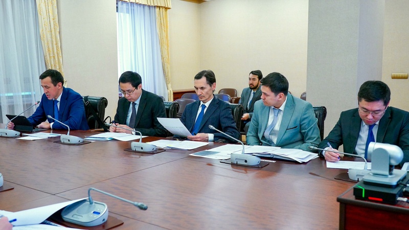 Úkimette kóleńkeli ekonomıkaǵa qarsy is-qımyl jónindegi Keshendi jospardyń jobasy qaraldy Úkimette kóleńkeli ekonomıkaǵa qarsy is-qımyl jónindegi Keshendi jospardyń jobasy qaraldy