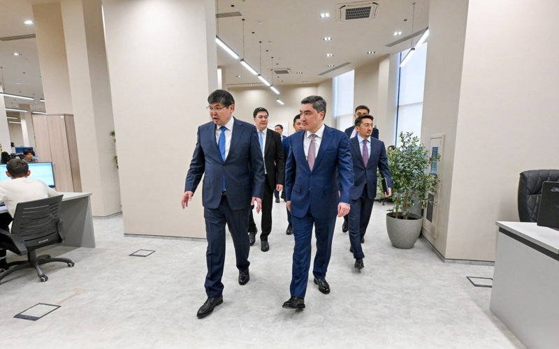 Более семи тысяч обращений в день: как разъясняют налоговую реформу в ЦЭФ Более семи тысяч обращений в день: как разъясняют налоговую реформу в ЦЭФ