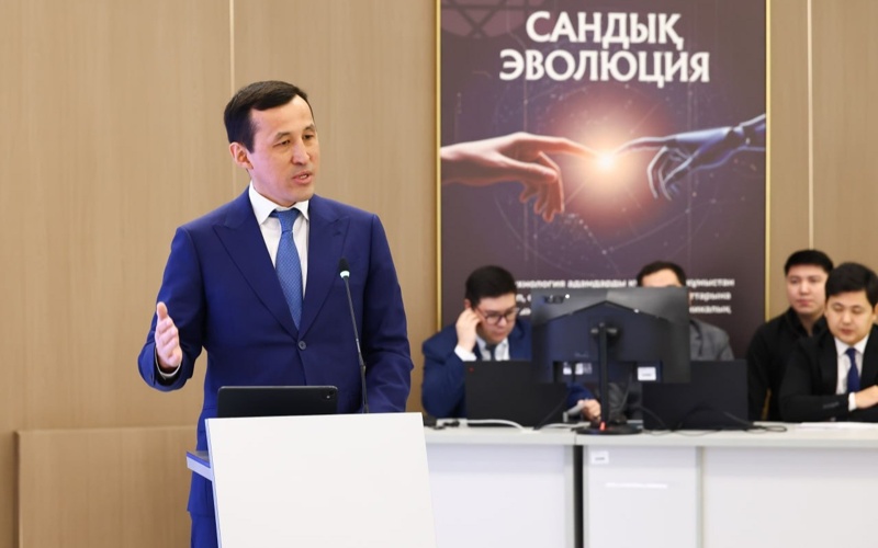 Автоматическое предзаполнение деклараций по НДС и &laquo;Цифровой НДС&raquo;: Олжас Бектенов провел совещание по налоговому администрированию 