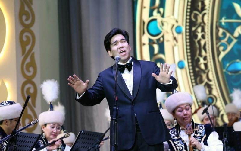 Ahmet Jubanovtyń 120 jyldyǵy: Almatyda «Ǵasyrlar pernesi» atty kontsert ótti Ahmet Jubanovtyń 120 jyldyǵy: Almatyda «Ǵasyrlar pernesi» atty kontsert ótti