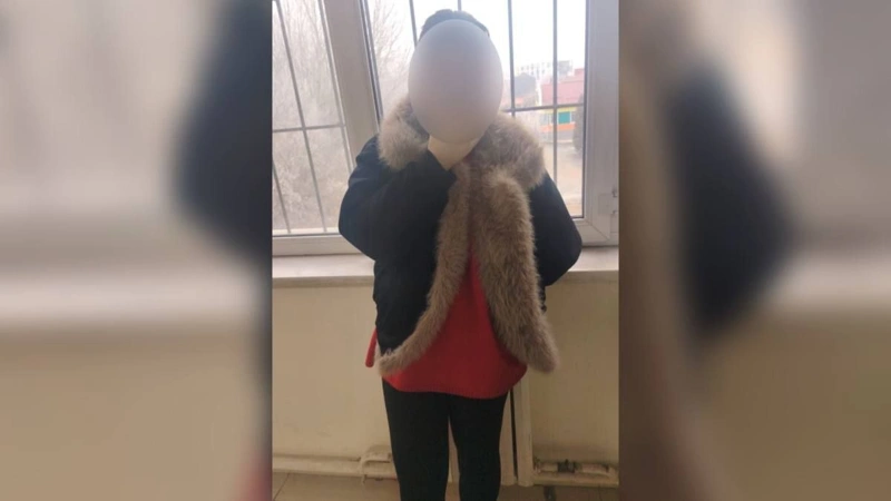 Almatyda jalǵan ınternet-dúkender arqyly adamdardy aldaǵan áıel ustaldy