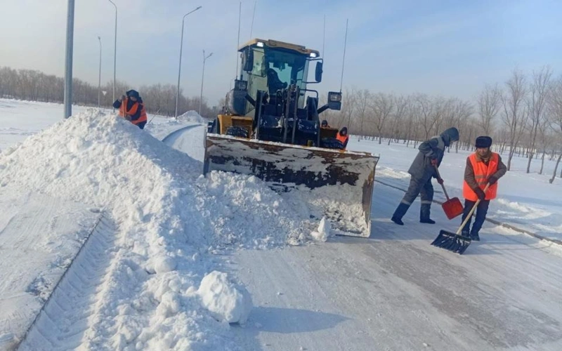 Elordada qar kúreý jumysyna myńnan astam arnaıy tehnıka jumyldyryldy