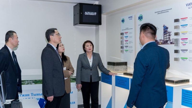 ALT University-де ҚХР-дың Қазақстандағы елшісімен кездесу өтті