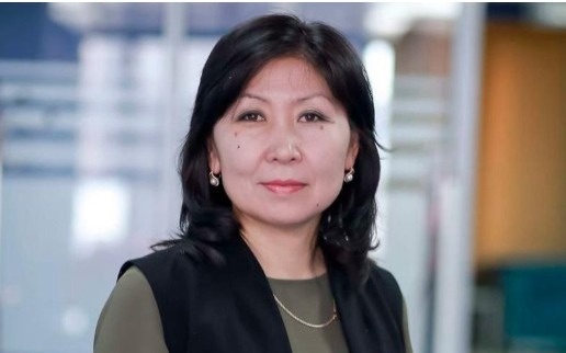 директор Института философии, политологии и религиоведения, член Конституционной комиссии Айгуль Садвокасова директор Института философии, политологии и религиоведения, член Конституционной комиссии Айгуль Садвокасова