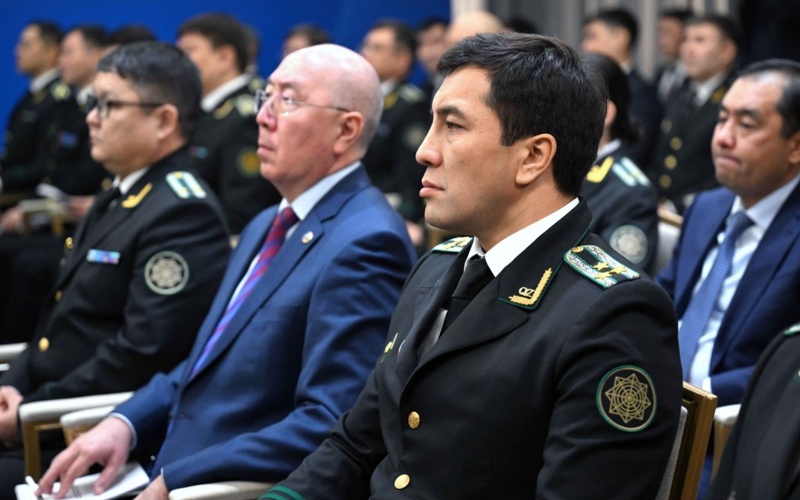 托卡耶夫主持召开金融监管署会议 强调数字化与国家安全