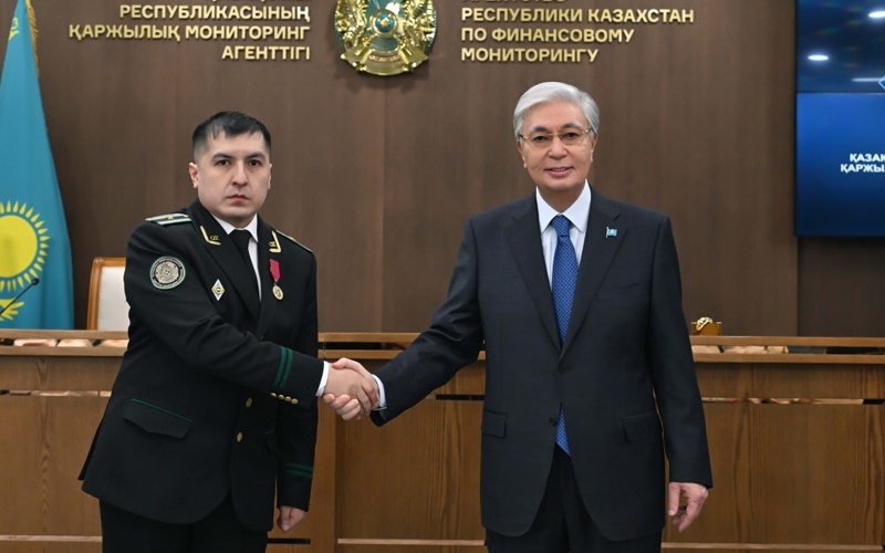 托卡耶夫主持召开金融监管署会议 强调数字化与国家安全