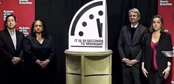 Doomsday clock