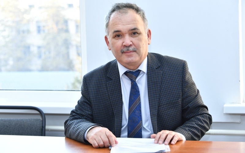 Edil Noıanov tarıhshy