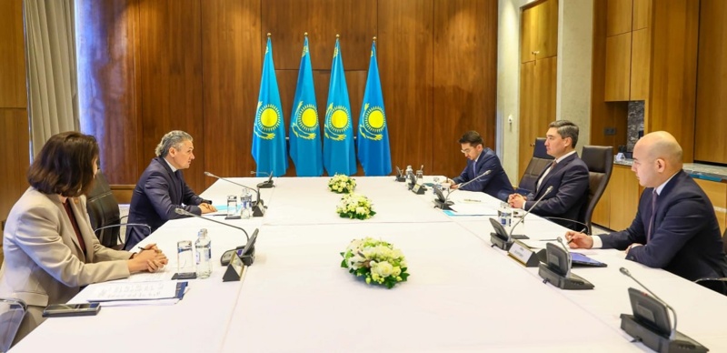 Sheteldik ınvestorlar keńesi aıasynda Premer-mınıstr Oljas Bektenov sheteldik kompanııalardyń basshylarymen kezdesti Sheteldik ınvestorlar keńesi aıasynda Premer-mınıstr Oljas Bektenov sheteldik kompanııalardyń basshylarymen kezdesti