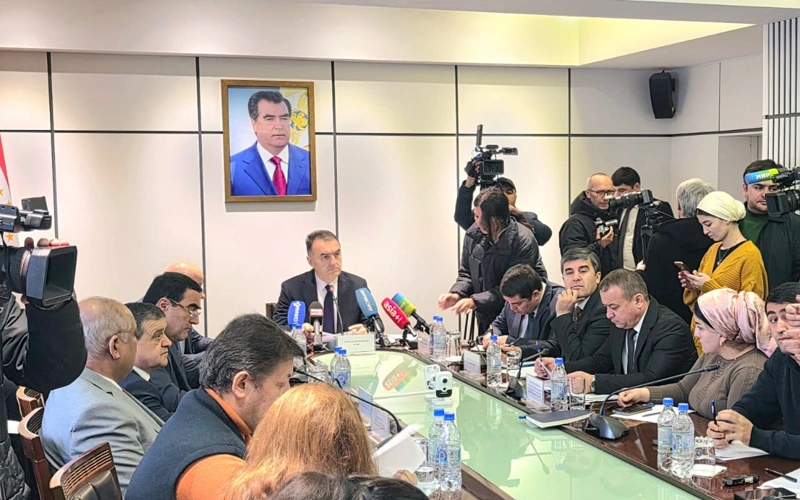 Таджикистан изучает опыт атомной энергетики в Казахстане