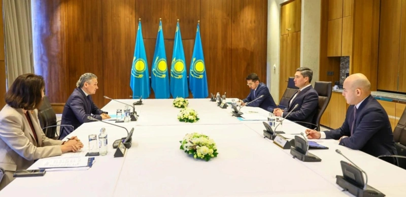 Prime Minister meets heads of foreign companies